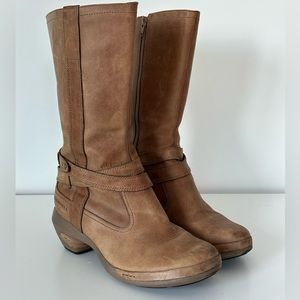 Brown Merrell waterproof zip up boots size 8